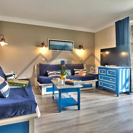 Apartment Localise A05: Vue Et Piscine Avec Wifi Et Parking Gratuit