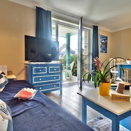 Localise A05: Vue Et Piscine Avec Wifi Et Parking Gratuit Apartment